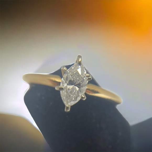 Vintage: .5 CT Marquise Diamond Solitaire Engagement Ring 𖦹 14K Gold Band 𖦹 5 - Picture 5 of 16